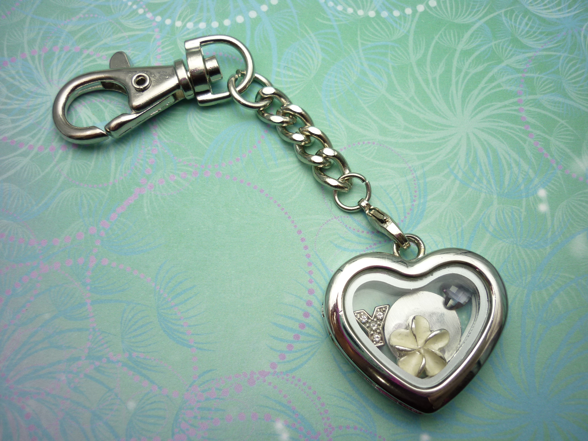 Key Ring – Regular Heart Locket – Floating Charm Locket | Sparkling Dragon Designs2048 x 1536