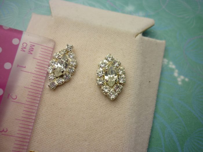 Vintage Crystal Earrings - Sparkling