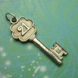Vintage Silver Key Charm - Vintage Charm - Sterling Silver - Silver Charm - Key Pendant - Vintage Key - Antique Silver Key - Jewelry Making
